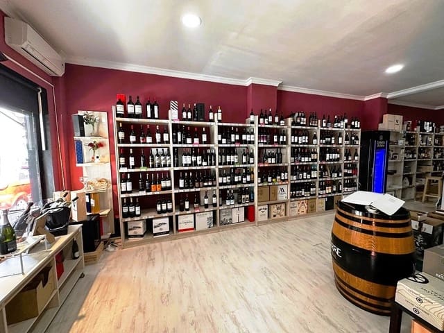 Business for sale in Fuengirola - € 24,950 (Ref: 9428476)