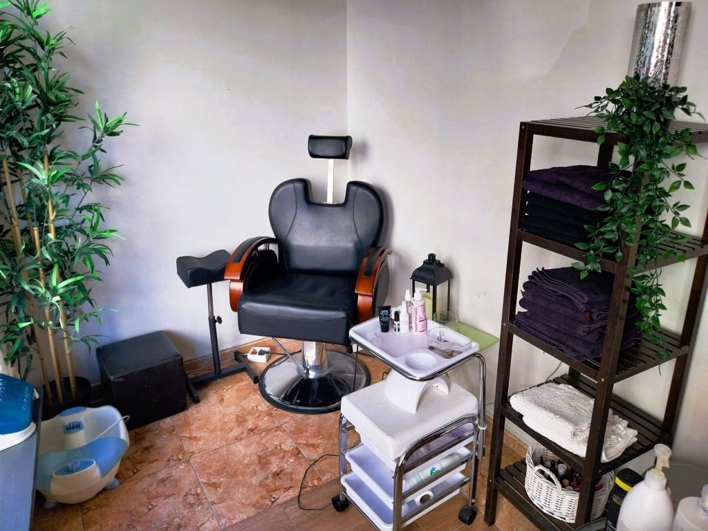 Business for sale in Fuengirola - € 24,950 (Ref: 9428478)