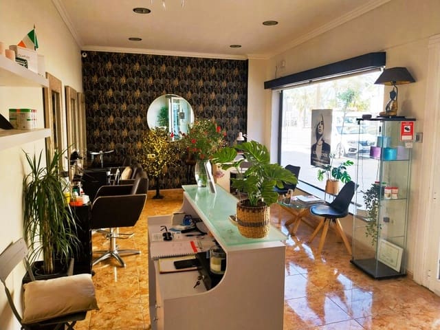 Business for sale in Fuengirola - € 24,950 (Ref: 9428478)
