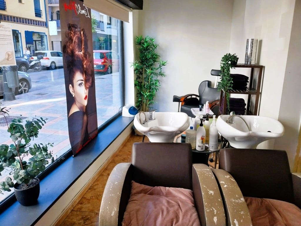 Business for sale in Fuengirola - € 24,950 (Ref: 9428478)