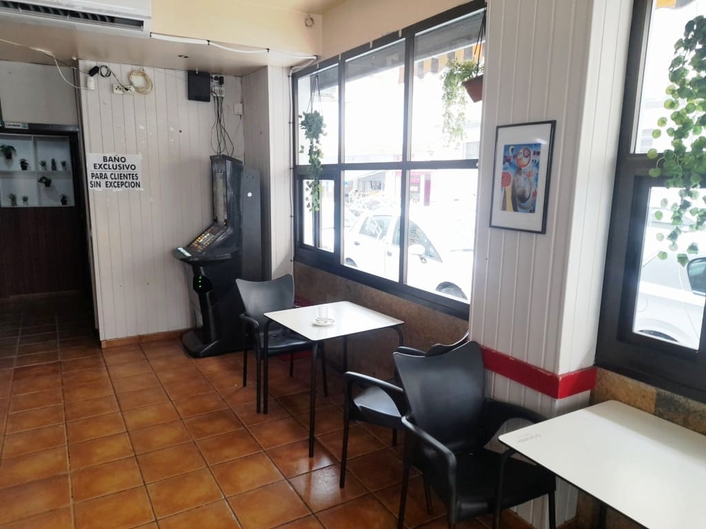 Restaurant/Bar for sale in Torremolinos - € 22,950 (Ref: 9428480)