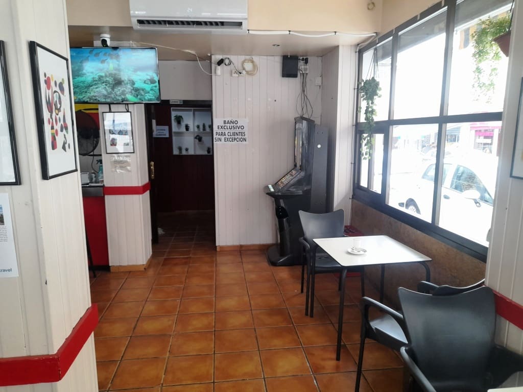 Restaurant/Bar for sale in Torremolinos - € 22,950 (Ref: 9428480)