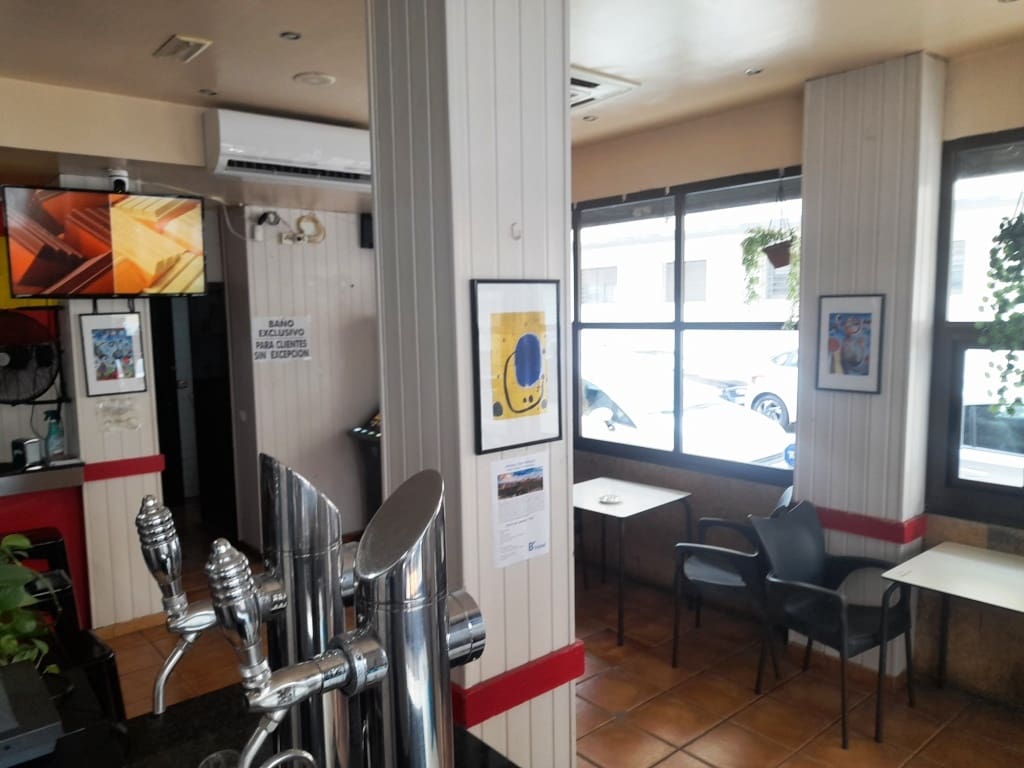 Restaurant/Bar for sale in Torremolinos - € 22,950 (Ref: 9428480)