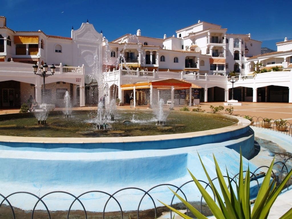 Restaurant/Bar for sale in Benalmadena - € 22,950 (Ref: 9428481)