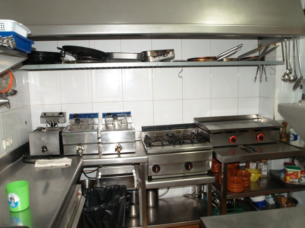 Restaurant/Bar for sale in Benalmadena - € 22,950 (Ref: 9428481)