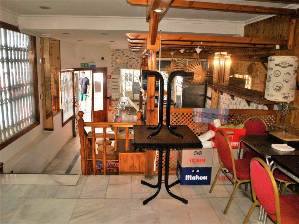 Restaurant/Bar for sale in Fuengirola - € 16,950 (Ref: 9428484)