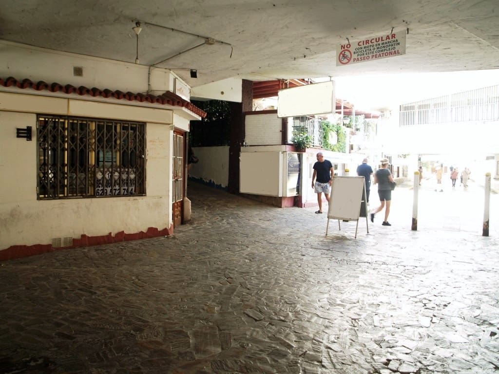 Restaurant/Bar for sale in Fuengirola - € 16,950 (Ref: 9428484)