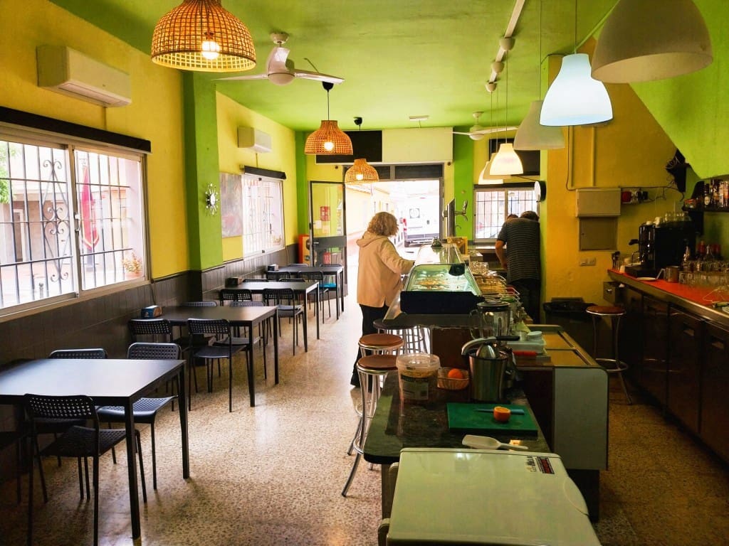 Restaurant/Bar for sale in Fuengirola - € 15,950 (Ref: 9428485)