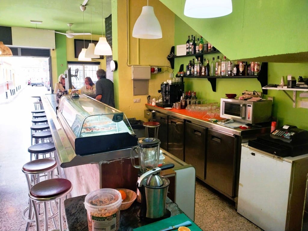 Restaurant/Bar for sale in Fuengirola - € 15,950 (Ref: 9428485)