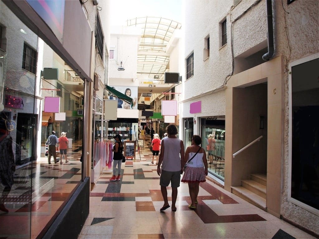 Restaurant/Bar for sale in Torremolinos - € 13,950 (Ref: 9428489)