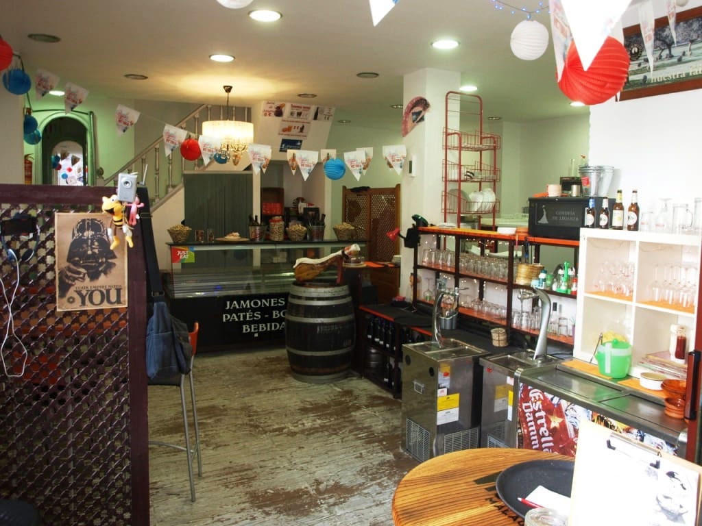 Restaurant/Bar for sale in Torremolinos - € 13,950 (Ref: 9428489)