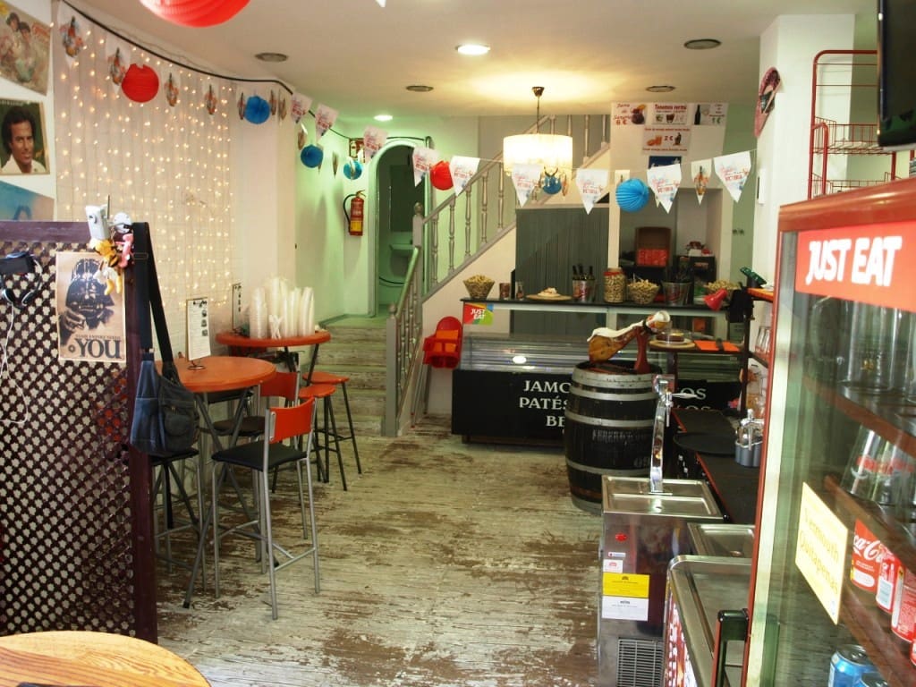 Restaurant/Bar for sale in Torremolinos - € 13,950 (Ref: 9428489)