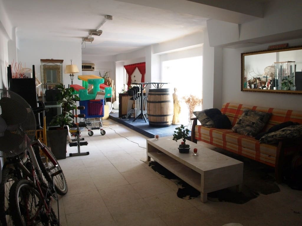 Restaurant/Bar for sale in Torremolinos - € 13,950 (Ref: 9428489)