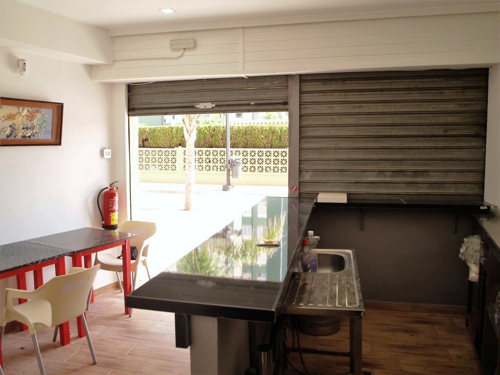 Restaurant/Bar for sale in Fuengirola - € 8,950 (Ref: 9428492)