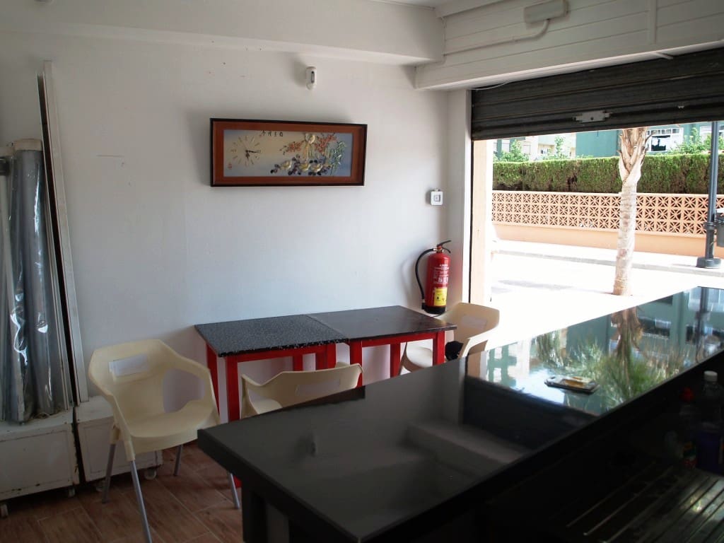Restaurant/Bar for sale in Fuengirola - € 8,950 (Ref: 9428492)