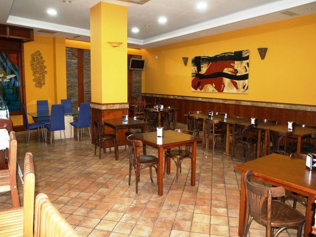 Restaurant/Bar for sale in Fuengirola - € 6,950 (Ref: 9428493)