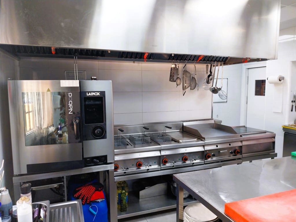 Restaurant/Bar for sale in Mijas Costa - € 2,000,000 (Ref: 9428494)