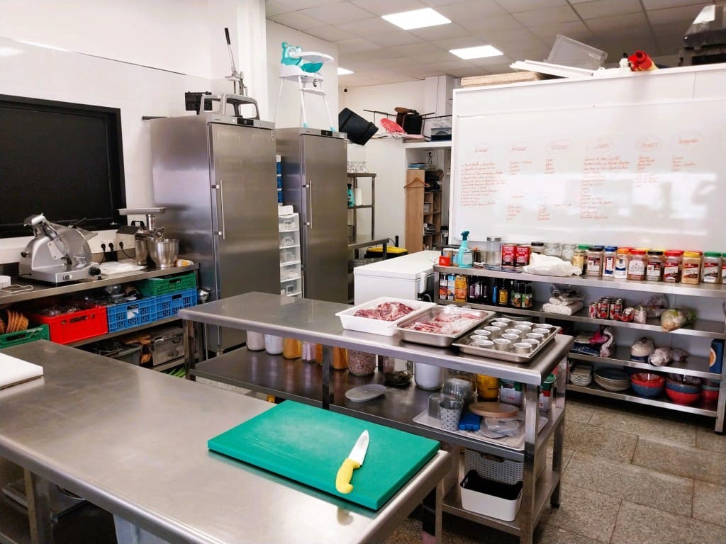 Restaurant/Bar for sale in Mijas Costa - € 2,000,000 (Ref: 9428494)