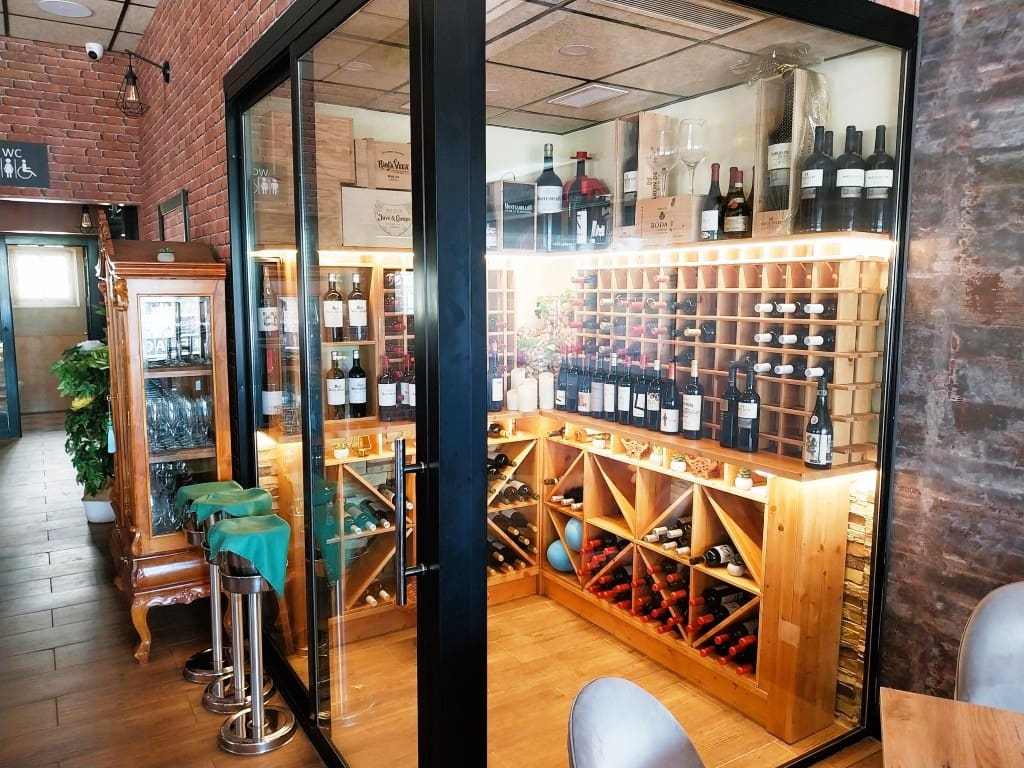 Restaurant/Bar for sale in Mijas Costa - € 2,000,000 (Ref: 9428494)