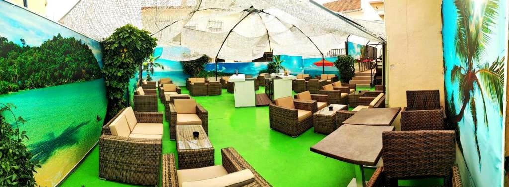 Restaurant/Bar for sale in Fuengirola - € 1,100,000 (Ref: 9428499)