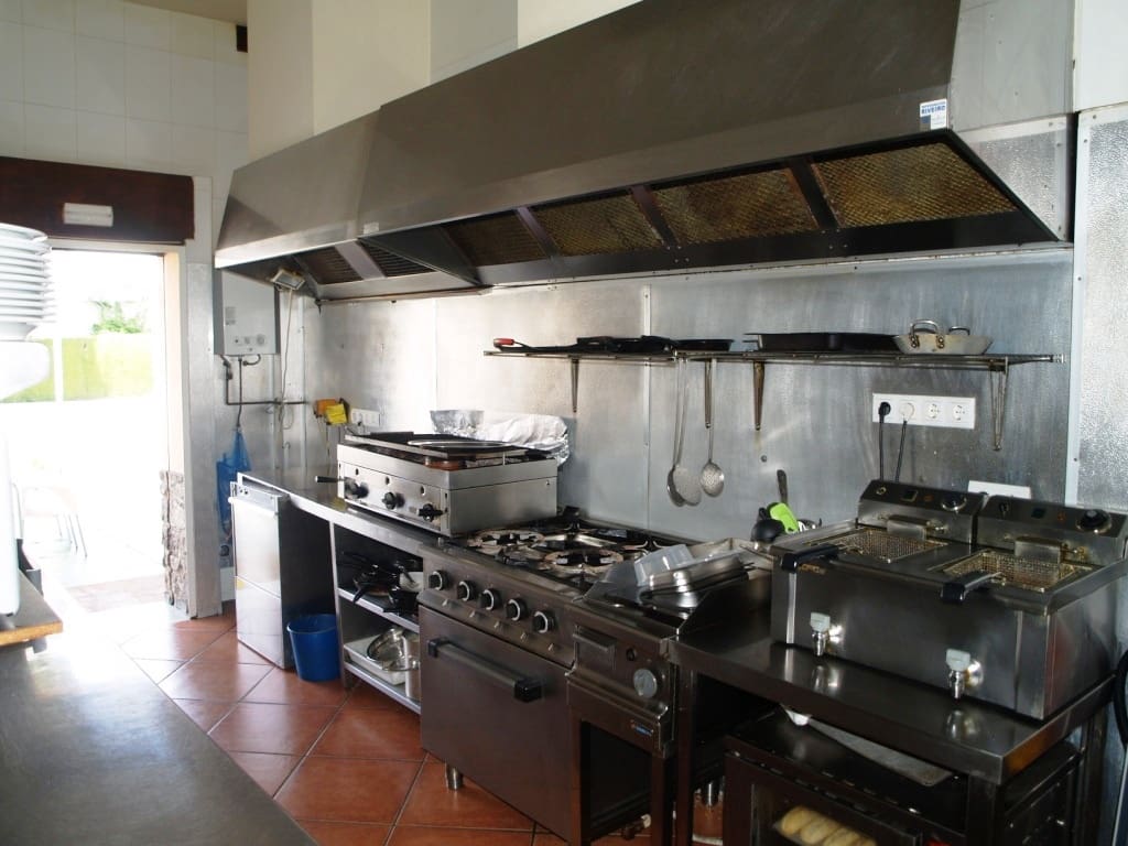 Restaurant/Bar for sale in Mijas Costa - € 550,000 (Ref: 9428507)