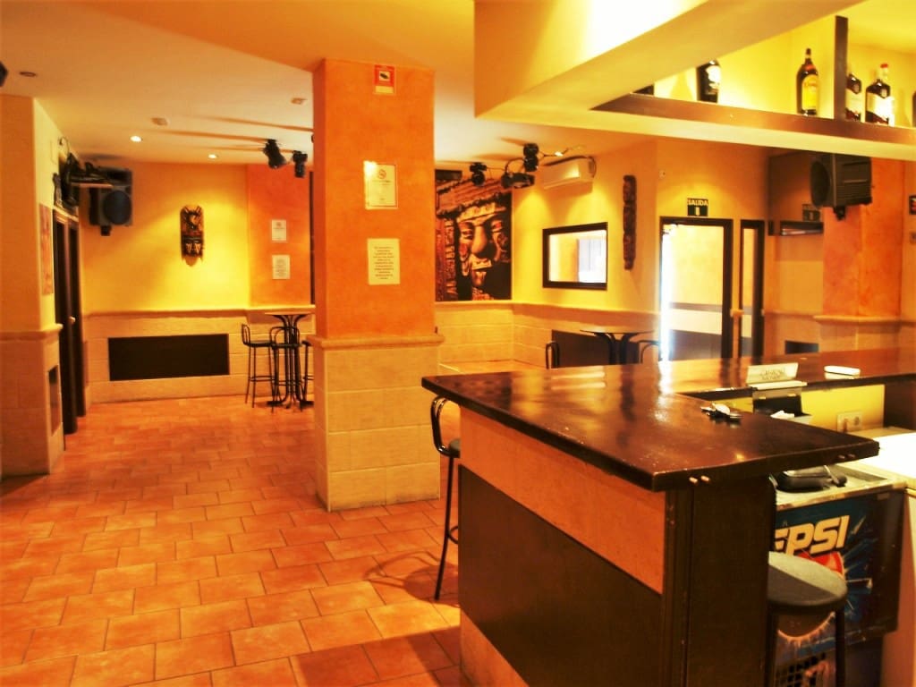 Restaurant/Bar for sale in Fuengirola - € 495,000 (Ref: 9428511)
