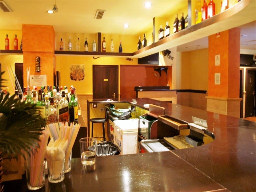 Restaurant/Bar for sale in Fuengirola - € 495,000 (Ref: 9428511)