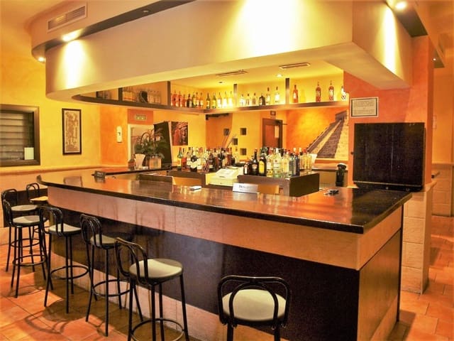 Restaurant/Bar for sale in Fuengirola - € 495,000 (Ref: 9428511)
