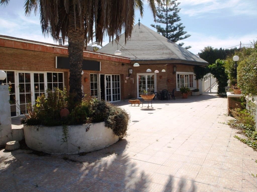 Restaurant/Bar for sale in Mijas Costa - € 495,000 (Ref: 9428512)