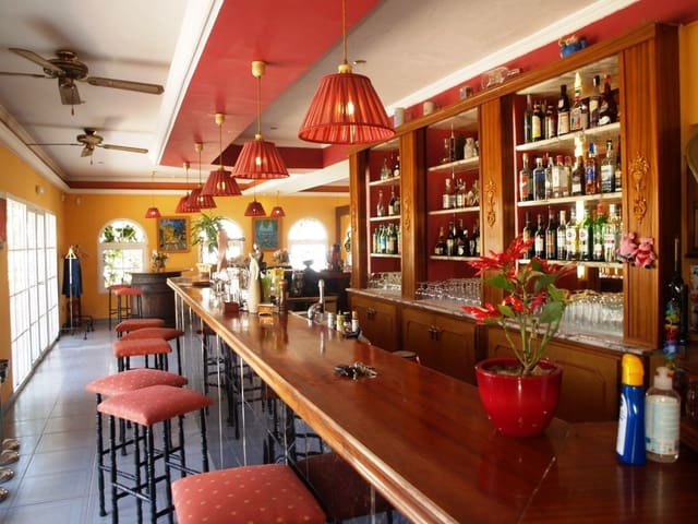 Restaurant/Bar for sale in Mijas Costa, Mijas - € 495,000 (Ref: 9428512)