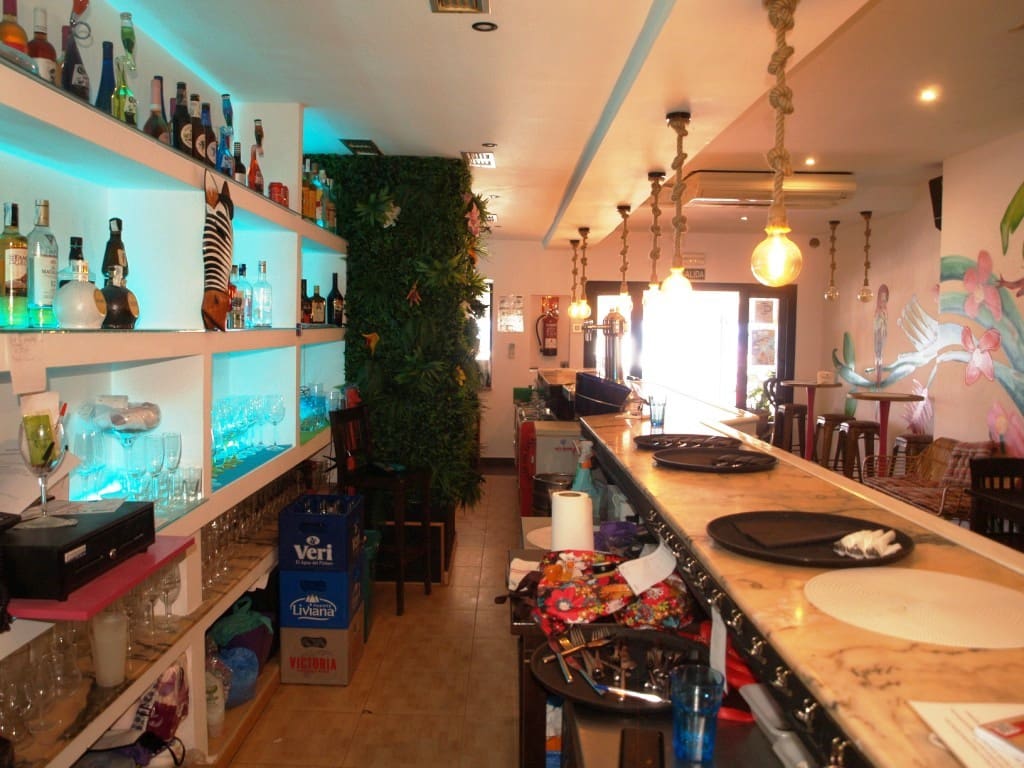 Restaurant/Bar for sale in Fuengirola - € 450,000 (Ref: 9428516)