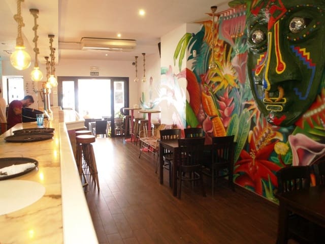 Restaurant/Bar for sale in Fuengirola - € 450,000 (Ref: 9428516)