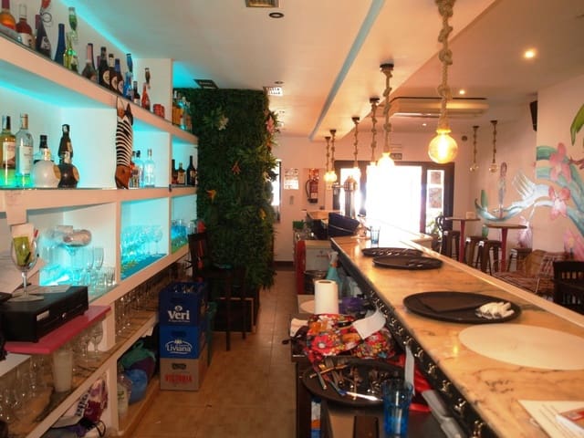Restaurant/Bar for sale in Fuengirola - € 450,000 (Ref: 9428516)