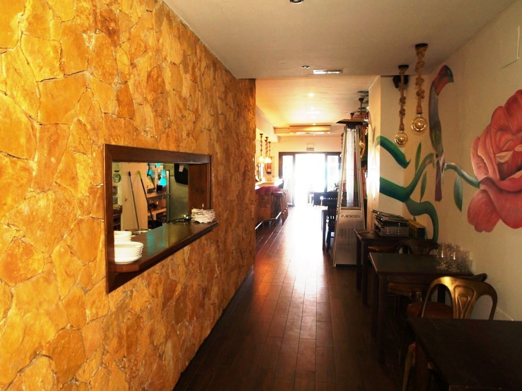 Restaurant/Bar for sale in Fuengirola - € 450,000 (Ref: 9428516)