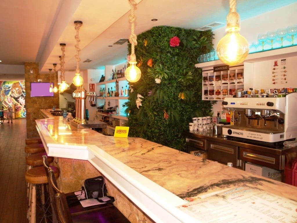 Restaurant/Bar for sale in Fuengirola - € 450,000 (Ref: 9428516)