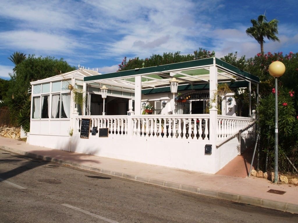 Restaurant/Bar for sale in Mijas Costa - € 300,000 (Ref: 9428517)