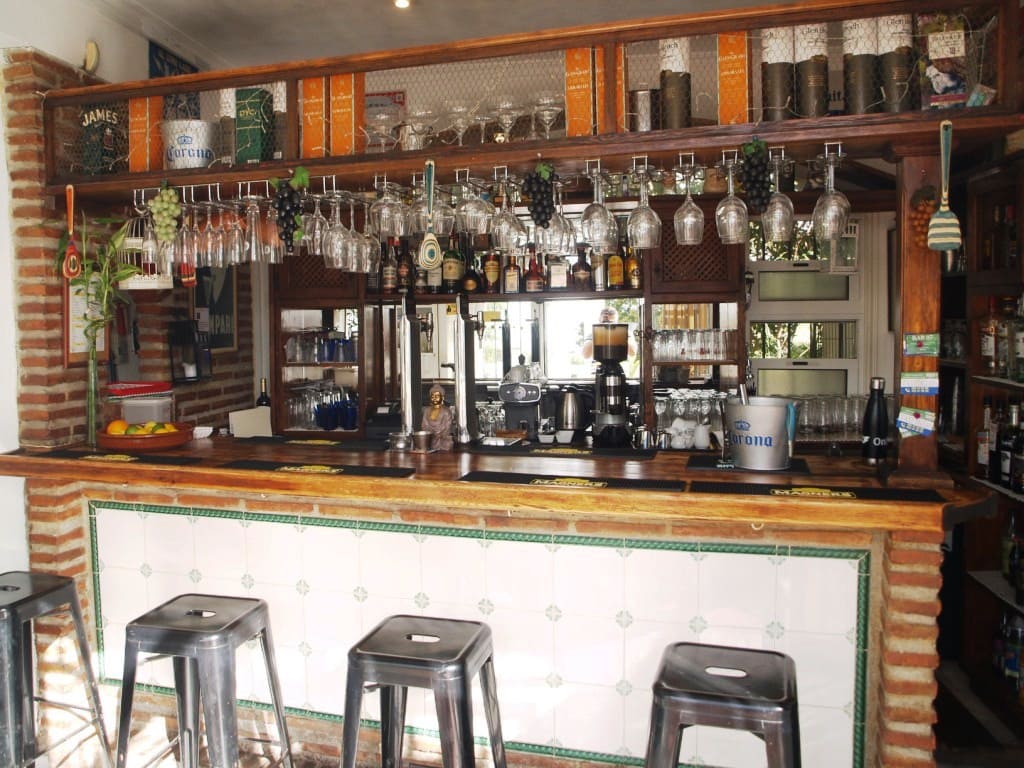 Restaurant/Bar for sale in Mijas Costa - € 300,000 (Ref: 9428517)