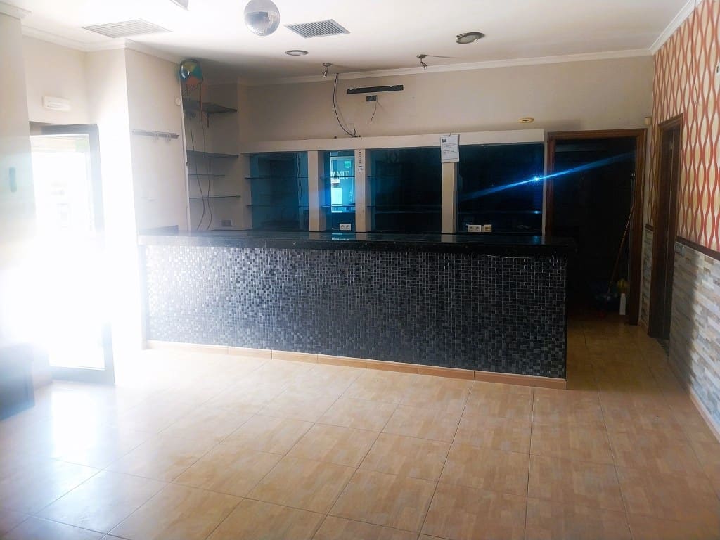 Restaurant/Bar for sale in Fuengirola - € 19,950 (Ref: 9487162)