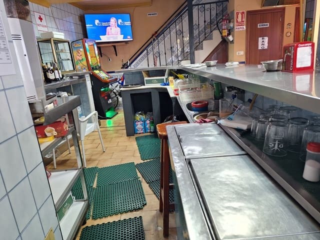 Ravintola/baari myytävänä paikassa Fuengirola - 19 950 € (Ref: 9487175)