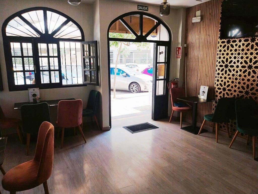 Restaurant/Bar for sale in Fuengirola - € 29,950 (Ref: 9487179)