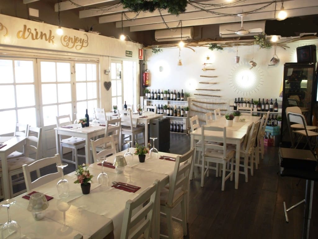 Restaurant/Bar for sale in Fuengirola - € 37,950 (Ref: 9487183)