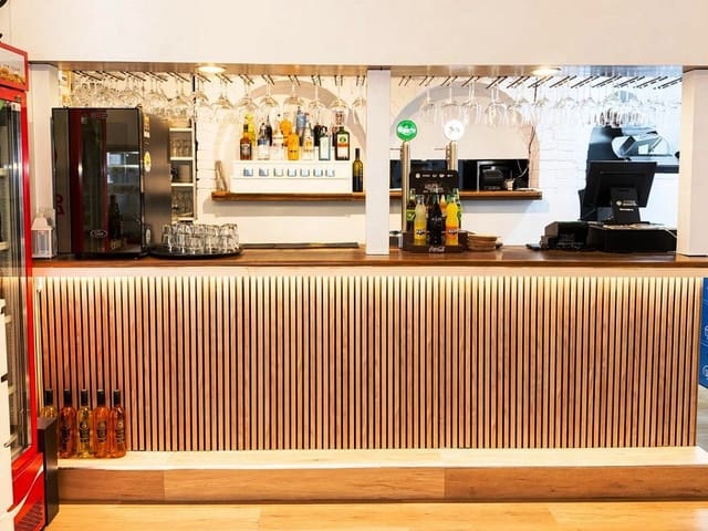 Restaurant/Bar til salgs i Fuengirola - € 74 950 (Ref: 9487183)
