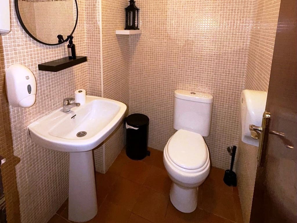 Restaurant/Bar til salgs i Fuengirola - € 74 950 (Ref: 9487183)