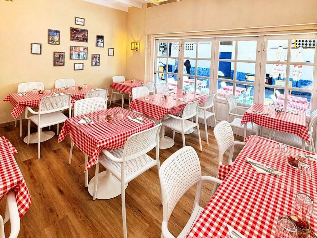 Restaurant/Bar til salgs i Fuengirola - € 74 950 (Ref: 9487183)