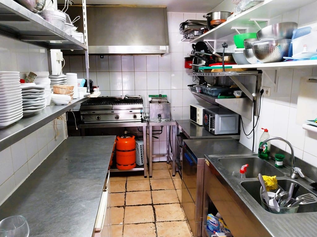 Restaurant/Bar for sale in Fuengirola - € 39,950 (Ref: 9487184)