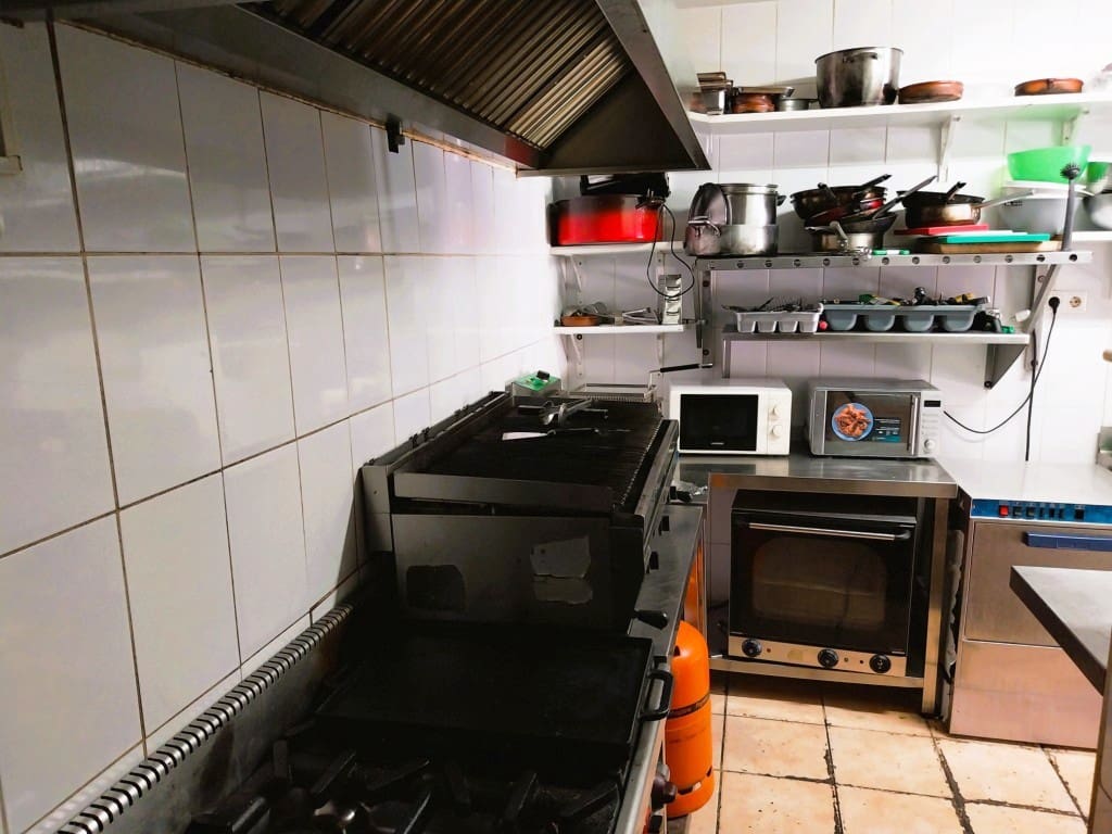 Restaurant/Bar for sale in Fuengirola - € 39,950 (Ref: 9487184)