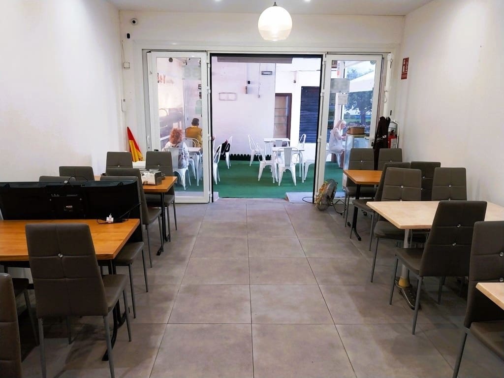 Restaurant/Bar for sale in Fuengirola - € 39,950 (Ref: 9487185)