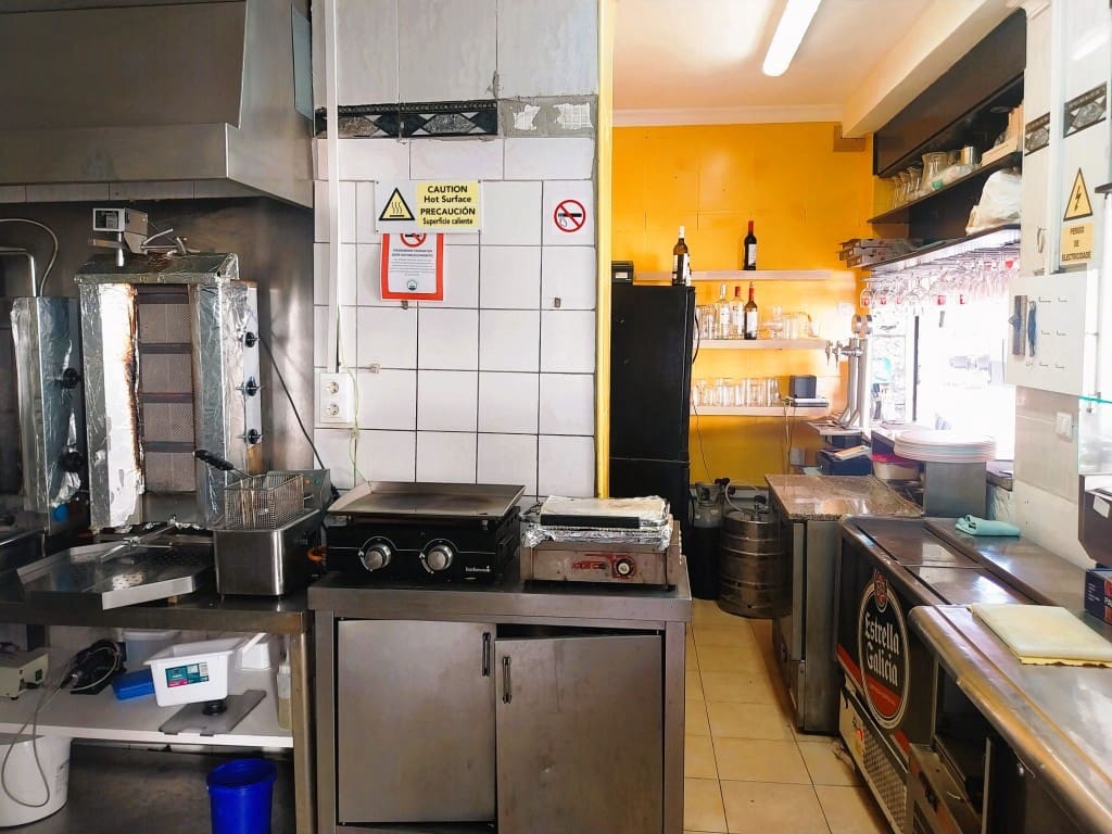 Restaurant/Bar for sale in Benalmadena - € 44,950 (Ref: 9489689)
