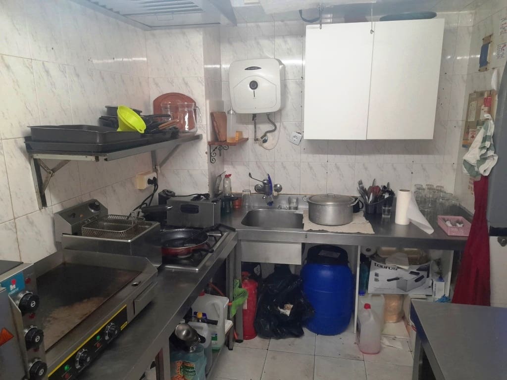 Restaurant/Bar for sale in Benalmadena - € 34,950 (Ref: 9489693)