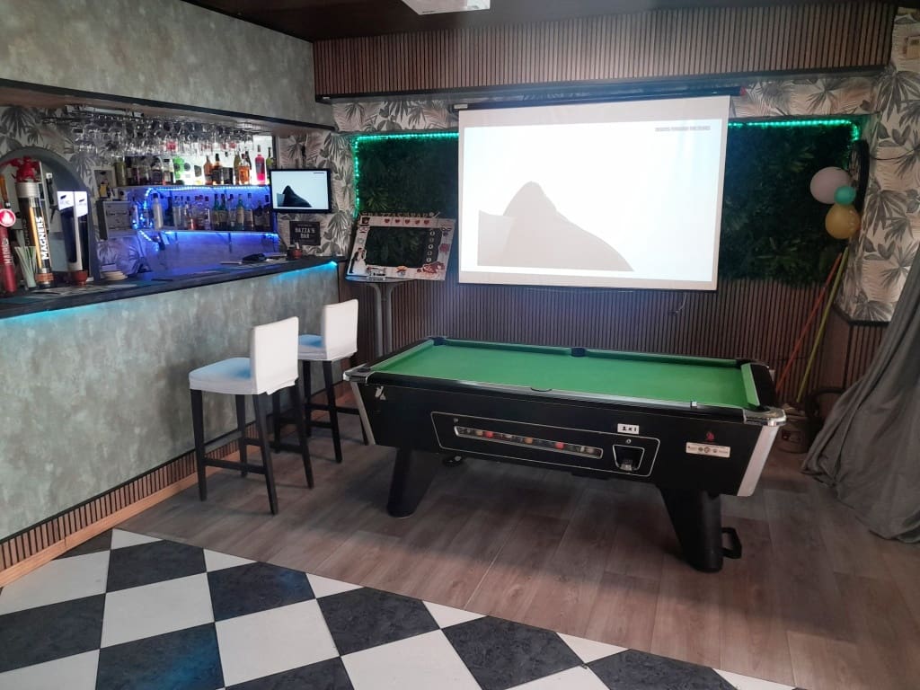 Restaurant/Bar for sale in Benalmadena - € 34,950 (Ref: 9489693)